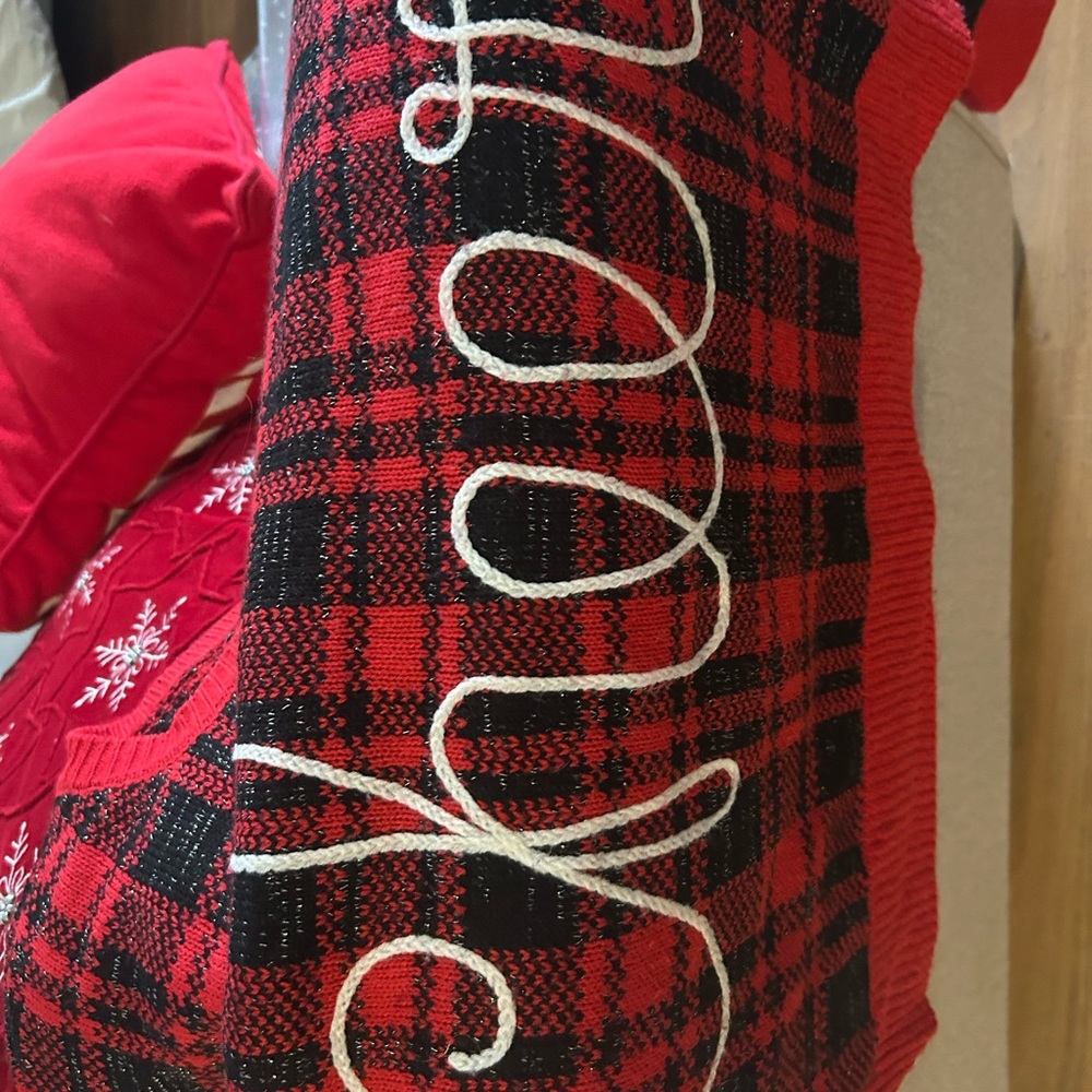 Red and Black Plaid Throw Blanket
